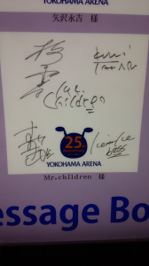 Mr.children 横浜アリーナ25周年サイン
